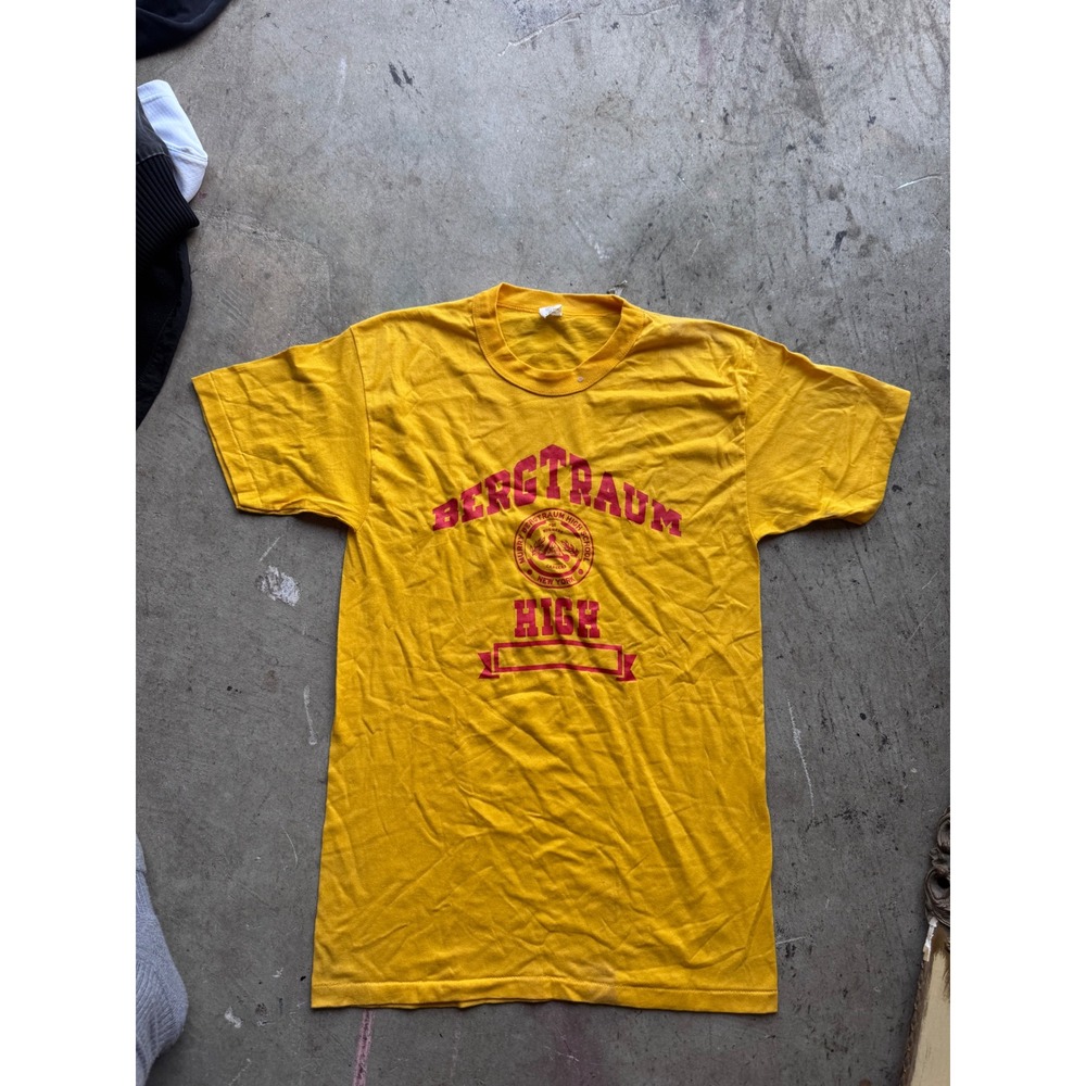 Vintage Murry Bergtraum High School Tee Swing Yellow Graphic T-Shirt Large USA
